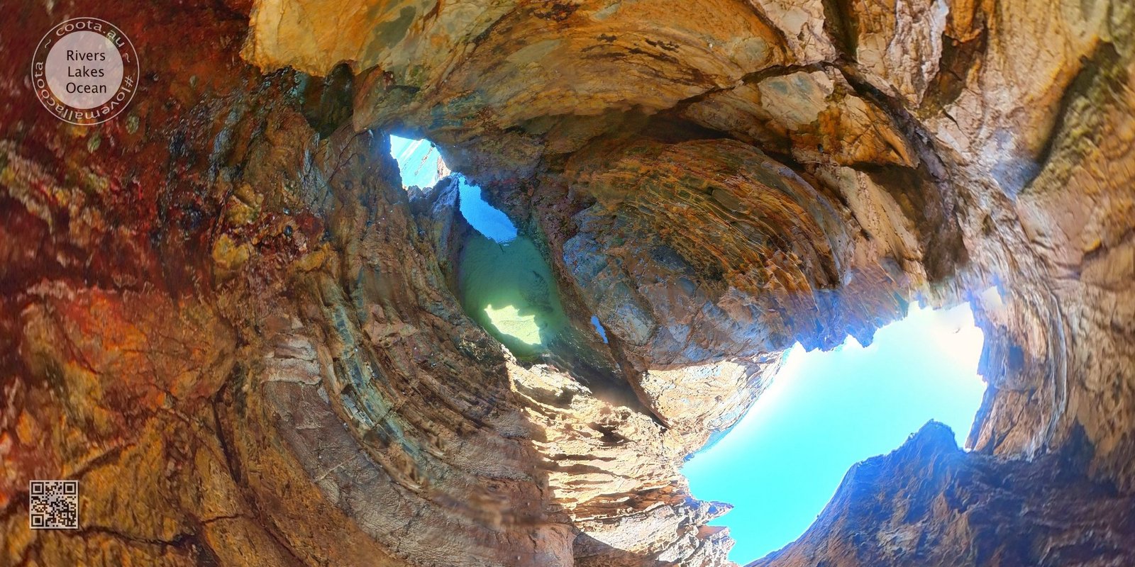 Autumn's Embrace: A VR360 Tour of Betka Beach